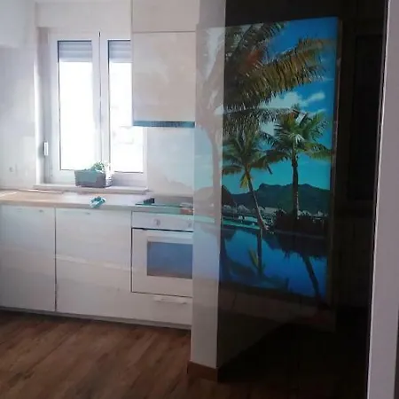 Ajuda - Tram Line Apartamento *